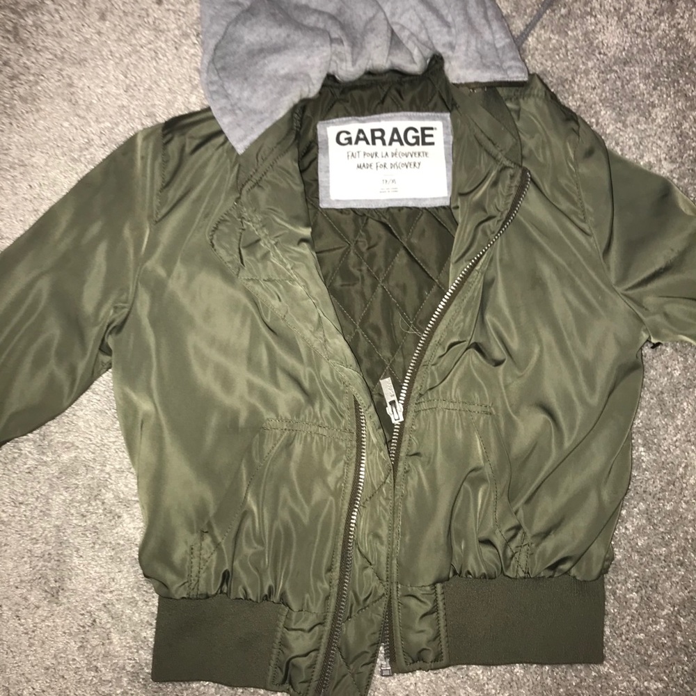 Bomber jacket